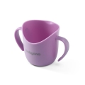 Fioletowy ergonomiczny kubek BabyOno 1463-05 FLOW wspierający naukę samodzielnego picia u maluchów.