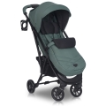 Wózek spacerowy Euro-cart VOLT Black Edition z założonym pokrowcem na nóżki, idealnym na chłodniejsze dni