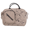Stylowa torba pielęgnacyjna Bebetto Luca X Eva Minge w beżowym kolorze z ozdobnym wzorem i praktycznymi kieszeniami