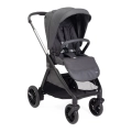 Stylowy wózek spacerowy Chicco Bellagio Black Satin w kolorze czarnym, z wygodnym siedziskiem, regulowanym oparciem i solidnymi kołami