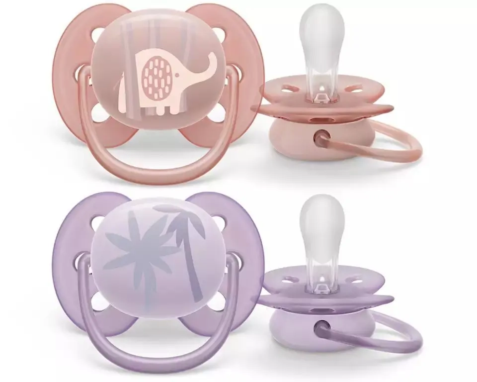 Zestaw Philips Avent Ultra Soft 0–6 m – delikatne smoczki ortodontyczne w kolorach pastelowy róż i lawenda z uroczymi wzorami słonia i palm, bez BPA, idealne dla wrażliwej skóry niemowlęcia