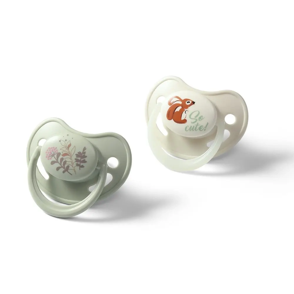 Zielony i biały smoczek anatomiczny Babyono 1670-02 silikonowy z motywem roślinnym i wiewiórką, bezpieczny dla dzieci 6-18 miesięcy