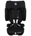 Czarny fotelik samochodowy Maxi-Cosi Nomad XL Plus z uprzężą pięciopunktową i tapicerką premium, zapewniający komfort i bezpieczeństwo dziecka.