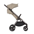 Wersja buggy Anex IQ to ultralekka spacerówka, idealna na wyjazdy i szybkie spacery na większych kołach.