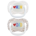 Zestaw dwóch smoczków Canpol babies LoveMum&Dad z napisami MUM i DAD oraz wzorem serduszek.