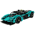 Złożony model LEGO Technic Aston Martin Valkyrie 42208 w turkusowym kolorze, ukazujący karoserię, silnik i ruchome elementy.