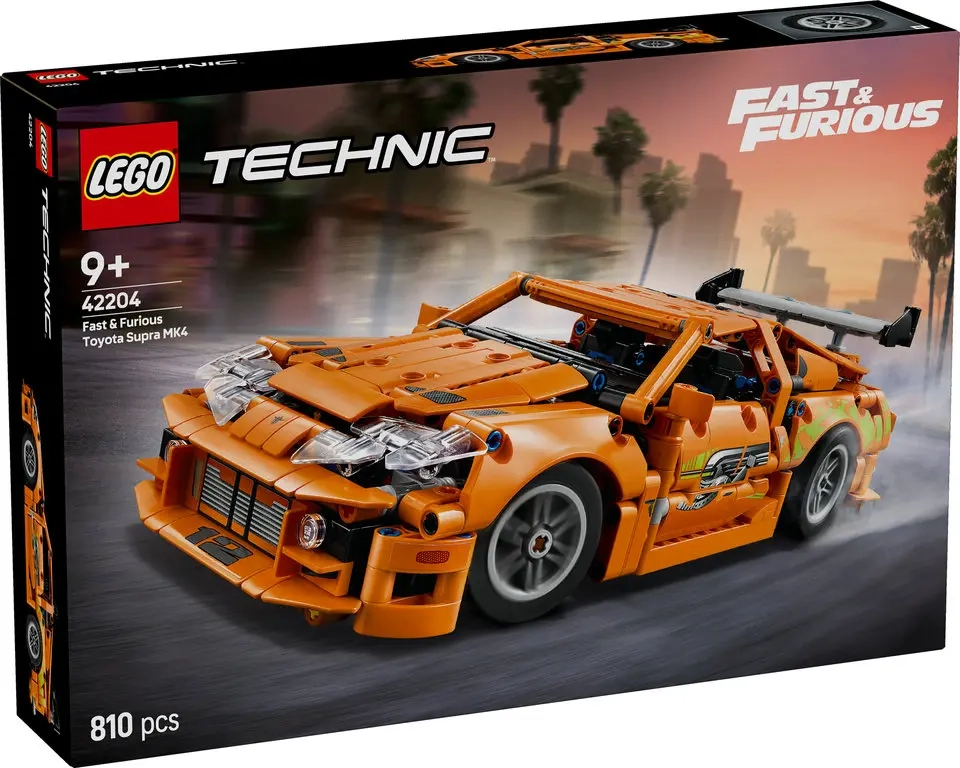 Pudełko zestawu LEGO Technic Toyota Supra MK4 42204 z serii Fast & Furious, przedstawiające pomarańczowy samochód sportowy z 810 elementów, przeznaczony dla dzieci od 9 lat.