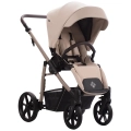 Bebetto Fluxo PRO 02 wózek spacerowy z jasną tapicerką, elegancki stelaż Kaszmir, siedzisko z pozycją leżącą.