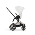 Cybex Priam Style off white siedzisko tyłem do kierunku jazdy wózek dziecięcy bliskość z rodzicem i bezpieczeństwo dziecka