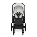 Cybex Priam Style off white wózek spacerowy widok z przodu elegancki design pasy bezpieczeństwa i komfortowe siedzisko