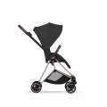 Wózek Cybex Mios Style z siedziskiem ustawionym tyłem do kierunku jazdy dla kontaktu z rodzicem.webp