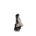 Składany wózek spacerowy Cybex Mios Style cozy beige w kompaktowej pozycji po złożeniu jedną ręką