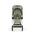 Przedni widok wózka spacerowego Cybex Mios Style sage green z ergonomicznym siedziskiem i budką przeciwsłoneczną