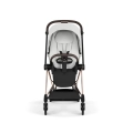 Przedni widok wózka spacerowego Cybex Mios Style off white z ergonomicznym siedziskiem i budką przeciwsłoneczną