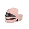 Cybex Mios Style gondola peach pink z siateczkowymi okienkami zapewniającymi wentylację i komfort dziecka