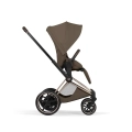 Cybex ePriam Style coconut brown wózek spacerowy z siedziskiem ustawionym przodem do kierunku jazdy i rozłożoną budką