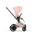 Cybex ePriam Style peach pink wózek spacerowy z siedziskiem ustawionym przodem do kierunku jazdy i rozłożoną budką