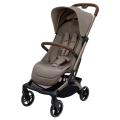 Stylowy wózek spacerowy Maxi-Cosi Oxford Cabin Oak Truffle łączy nowoczesny design, wygodę dziecka i funkcjonalność podczas podróży.