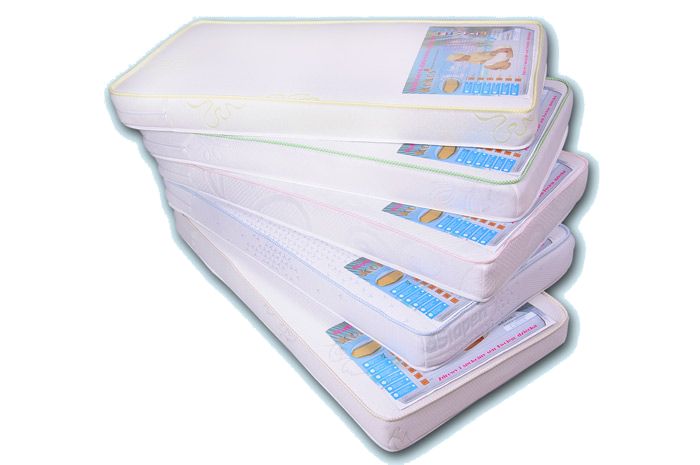 Materac 2x kokos jest piankowy i nie posiada stref