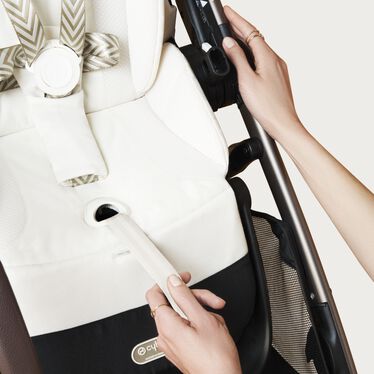 Cybex Gazelle S pasy z systemem jendego pociągnięcia